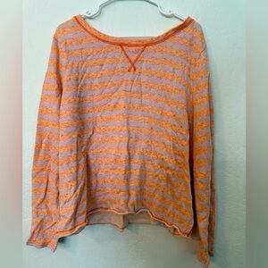 GAP sweatshirt size XL in women’s.